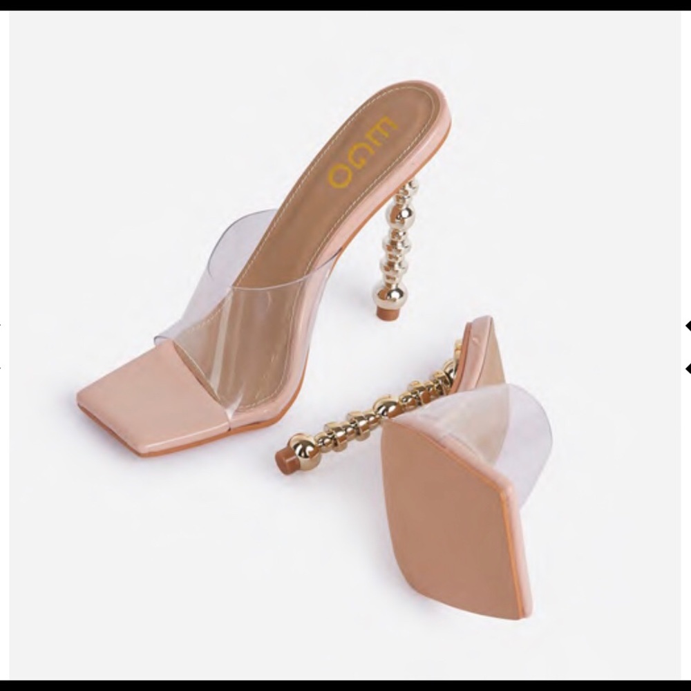 Brand NEW! Clear slip in with detailed heel
